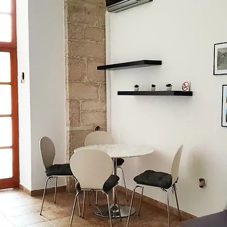 Apartament Kyra Pula